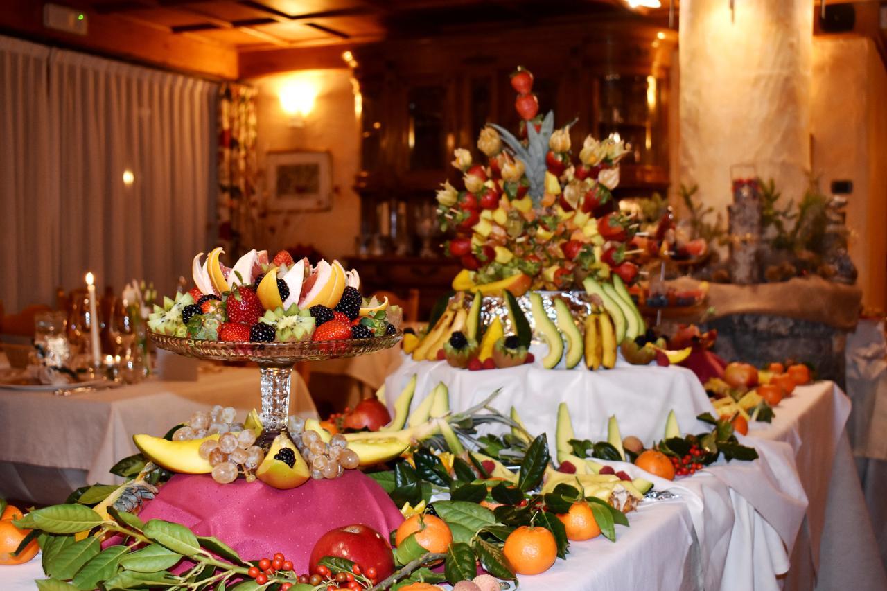 Le Rocher Hotel Champoluc Eksteriør billede